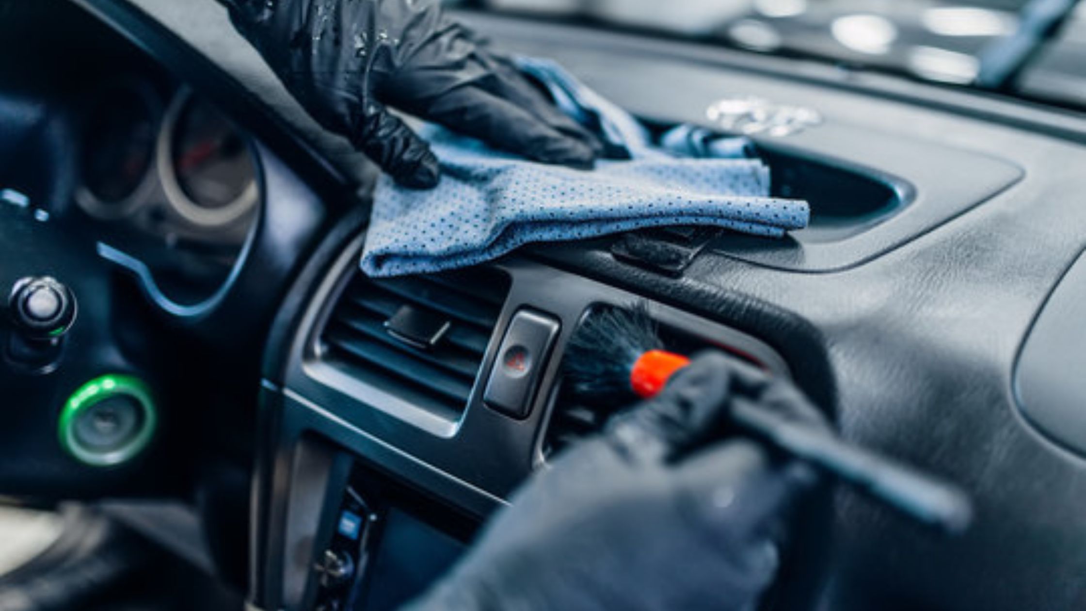 How Mobile Car Detailing Protects Vehicle Value
